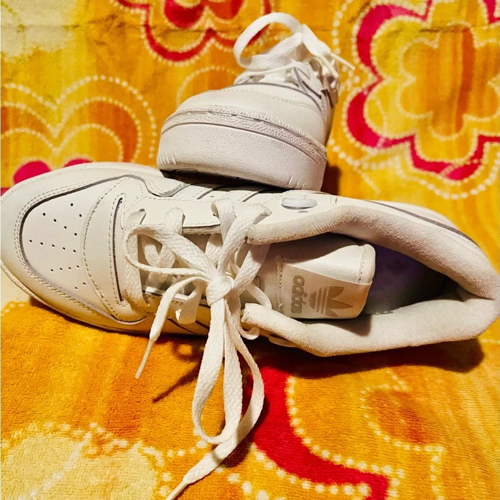 Adidas Rivalry Low shoe - Picture 4 of 6